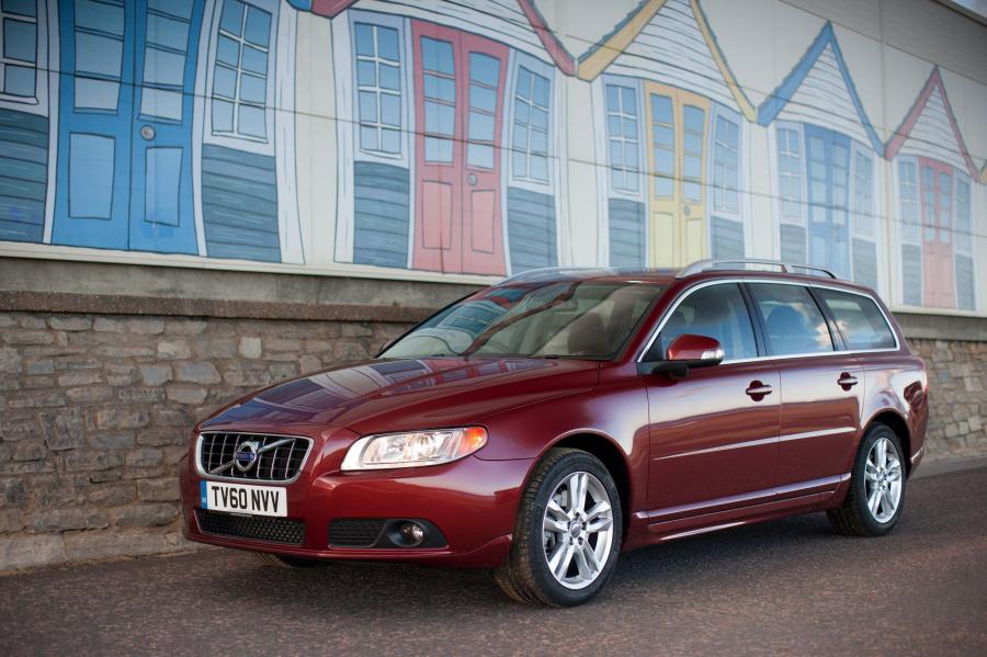  Volvo V70 2010 года  (фото 14 из 62)